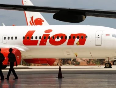 Αεροπορική τραγωδία στην Ινδονησία: Αεροσκάφος Boeing 737 με 189 επιβαίνοντες συνετρίβη στη θάλασσα